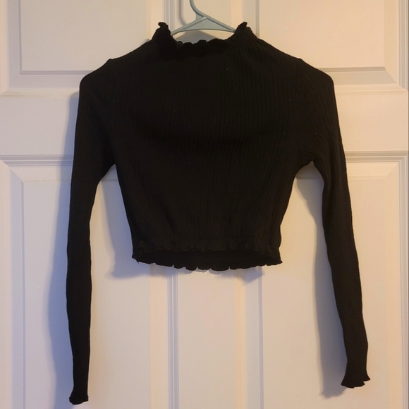 Black turtle neck - Picture 3 of 3